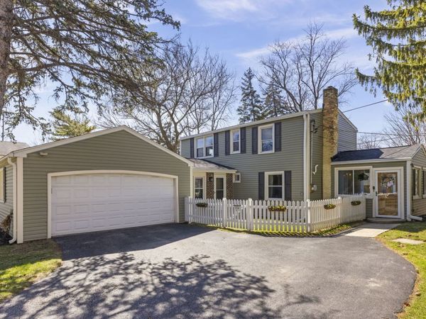 934 S Highland Avenue , Arlington Heights, IL 60005