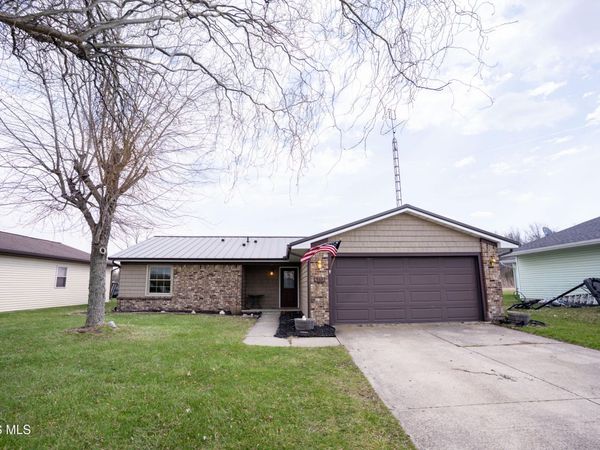 4313 E Rolling Meadows Boulevard, Defiance, OH 43512