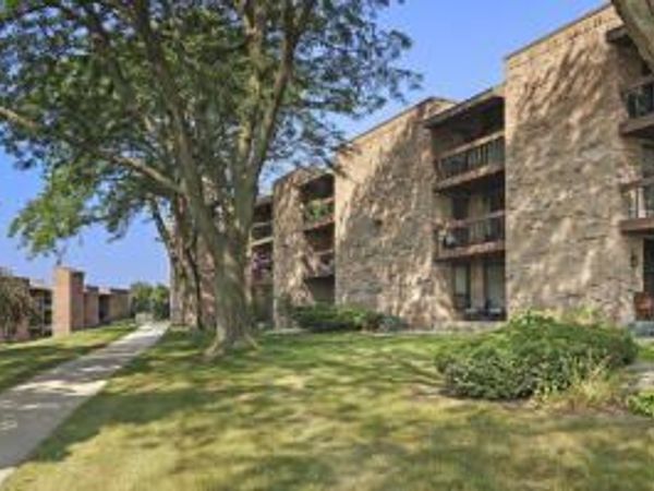 3635 N Tucker Pl, Unit 210, Milwaukee, WI 53222