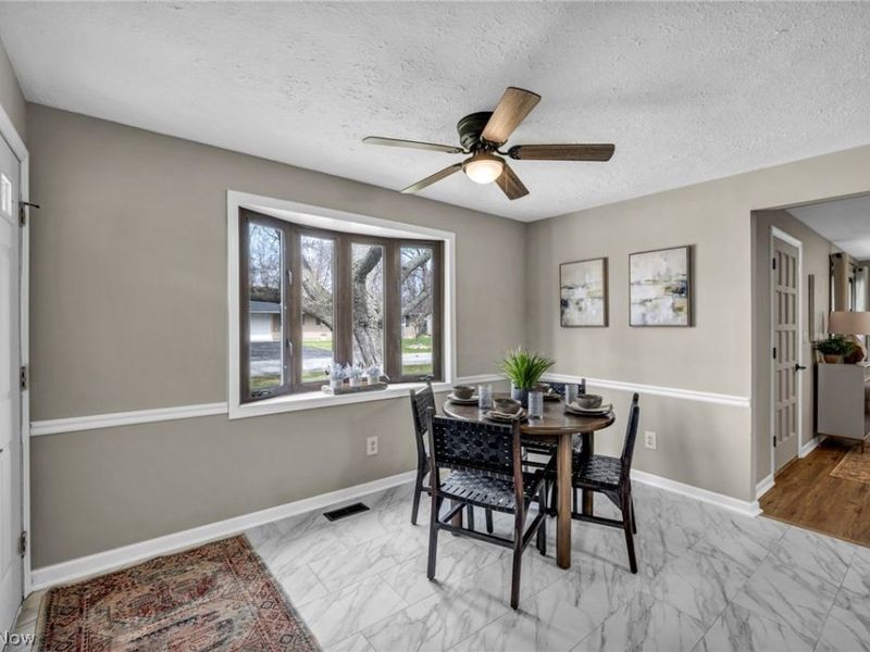 7366 Primrose Drive, Mentor on the Lake, OH 44060 Photo 10