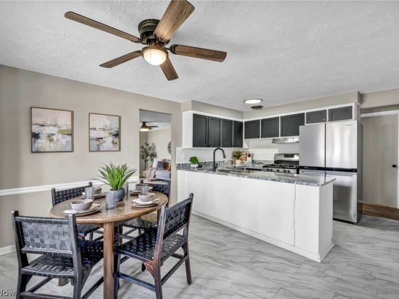 7366 Primrose Drive, Mentor on the Lake, OH 44060 Photo 12