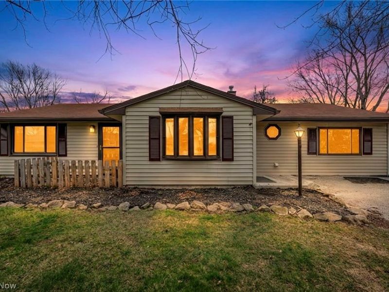 7366 Primrose Drive, Mentor on the Lake, OH 44060 Photo 2