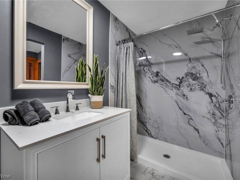 7366 Primrose Drive, Mentor on the Lake, OH 44060 Photo 21