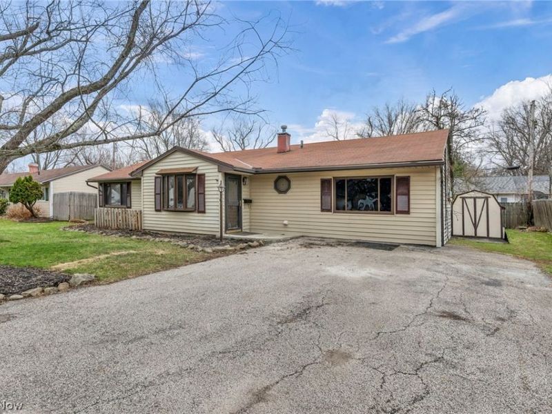 7366 Primrose Drive, Mentor on the Lake, OH 44060 Photo 5