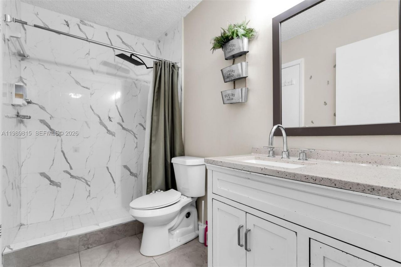 2690 W 76th St , Unit 104, Hialeah, FL 33016 Photo