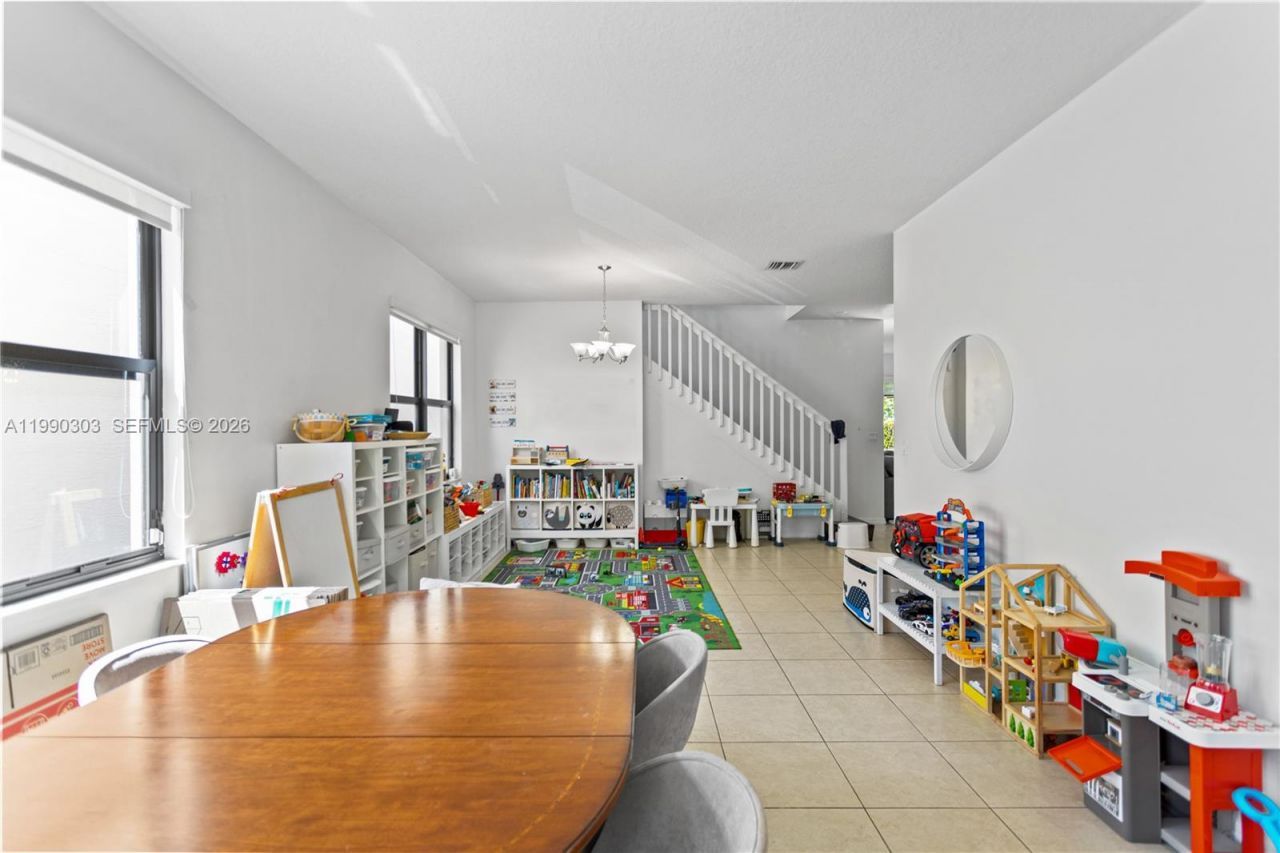 19244 NE 9th Pl, Miami, FL 33179 Photo