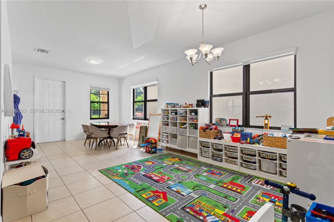 19244 NE 9th Pl, Miami, FL 33179 Photo