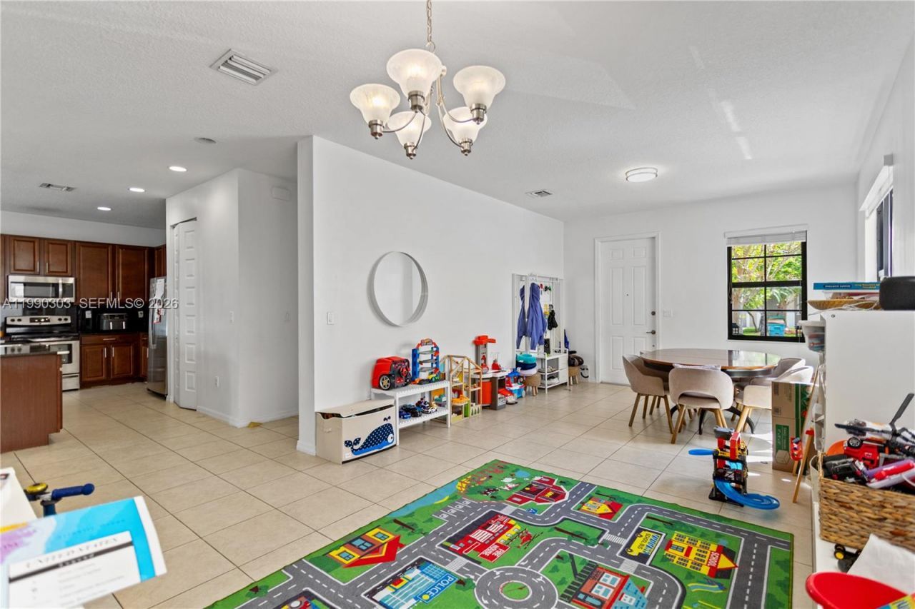 19244 NE 9th Pl, Miami, FL 33179 Photo