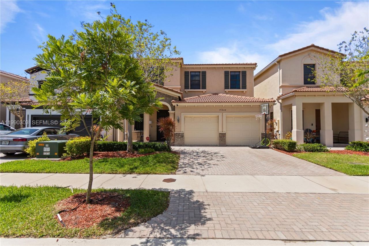 19244 NE 9th Pl, Miami, FL 33179 Photo