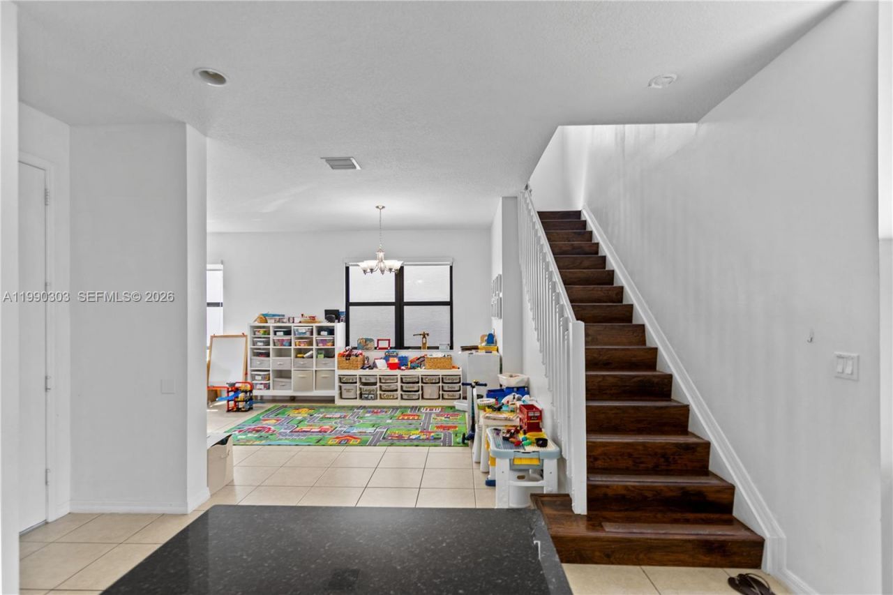 19244 NE 9th Pl, Miami, FL 33179 Photo