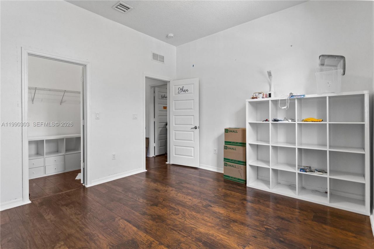 19244 NE 9th Pl, Miami, FL 33179 Photo