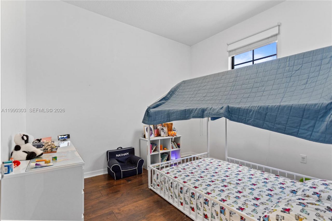 19244 NE 9th Pl, Miami, FL 33179 Photo