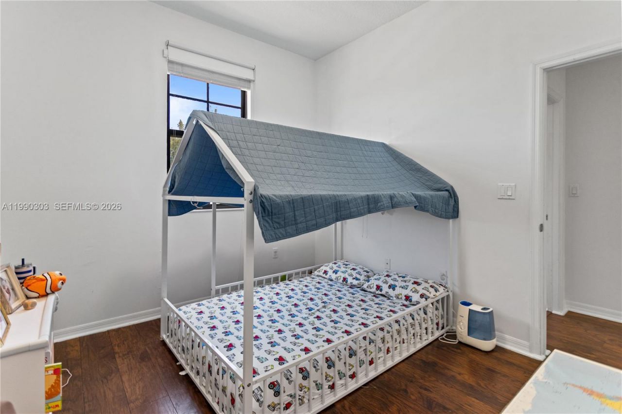 19244 NE 9th Pl, Miami, FL 33179 Photo