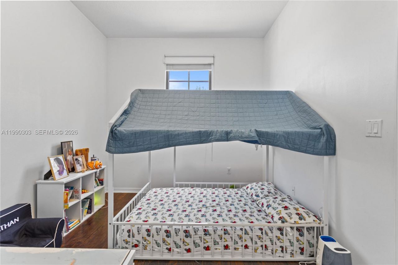 19244 NE 9th Pl, Miami, FL 33179 Photo