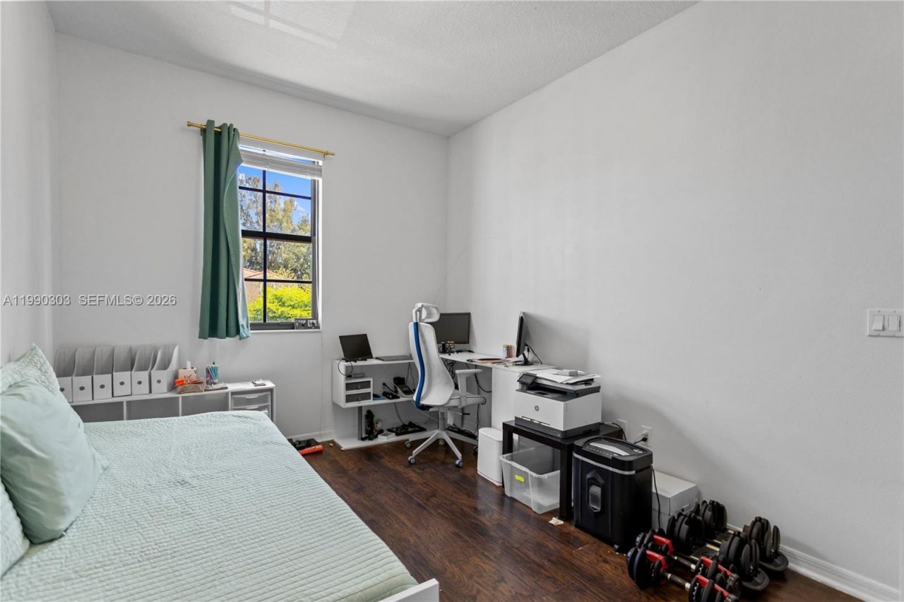 19244 NE 9th Pl, Miami, FL 33179 Photo