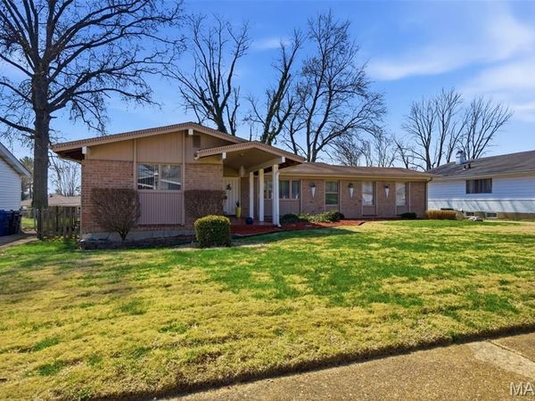 3630 Estates Drive, Florissant, MO 63033