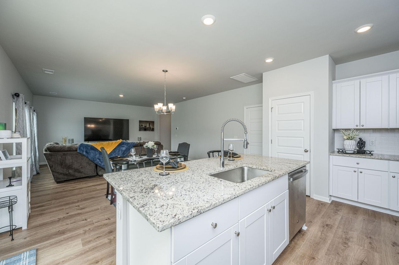 2114 Longhorn Lane Photo 4