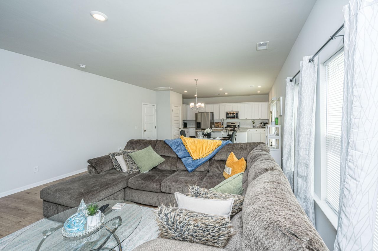 2114 Longhorn Lane Photo 7