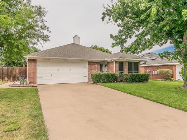 1013 Darren Drive, Burleson, TX 76028