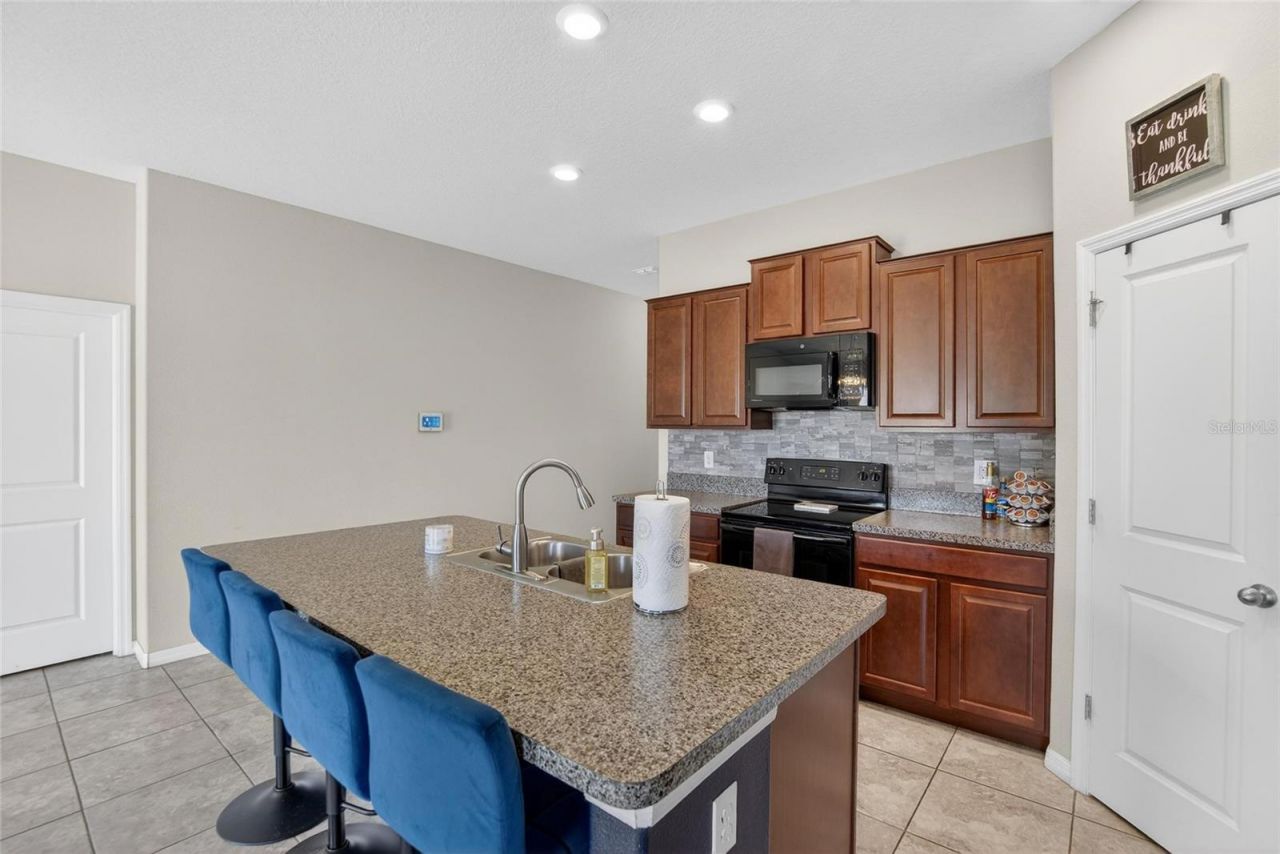 214 English Channel Place, Dover, FL 33527 Photo