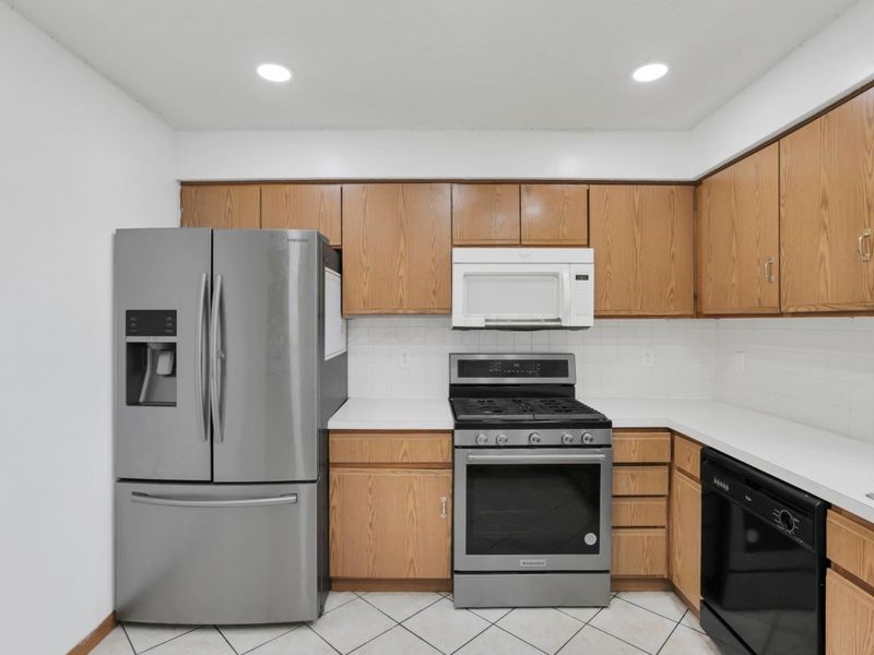 8992 Trinity Circle, Reynoldsburg, OH 43068 Photo 18