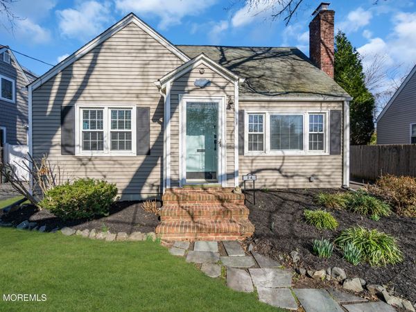 24 Saint Nicholas Place, Red Bank, NJ 07701