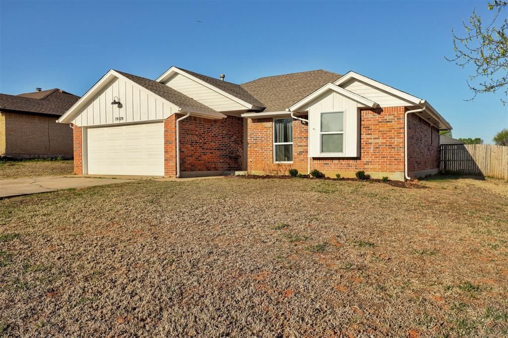1909 Cimarron Trail, Choctaw, OK 73020 Main Photo