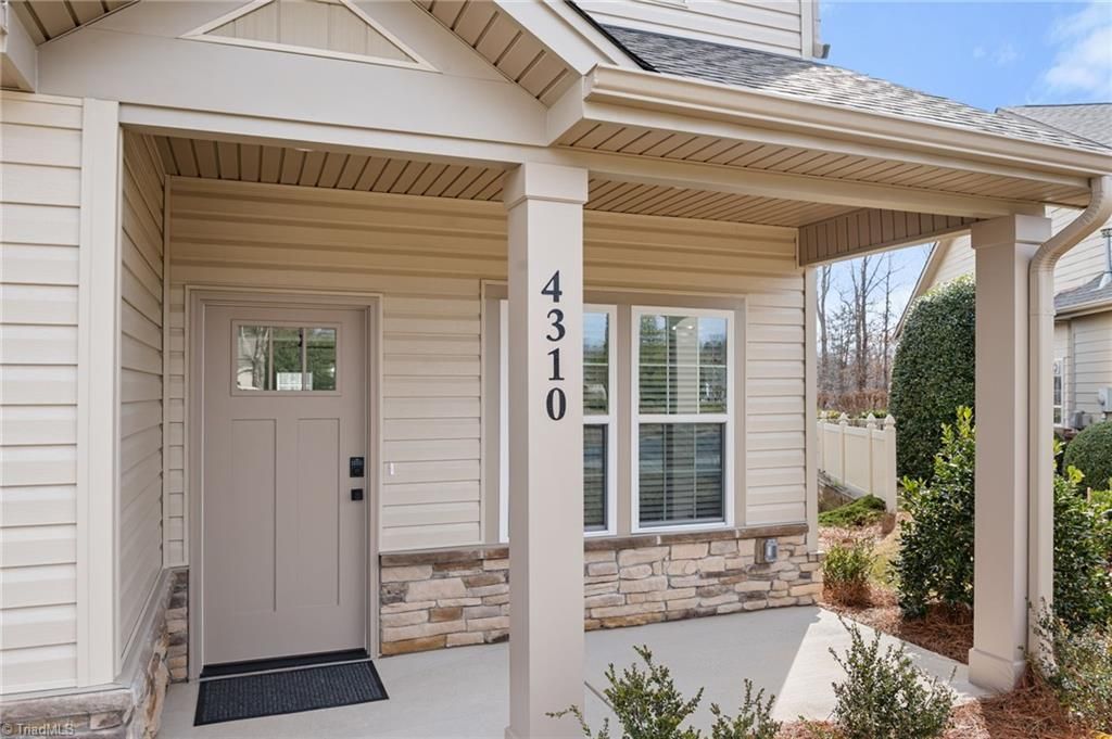 4310 Mossy Wood Circle, Greensboro, NC 27409 Main Photo