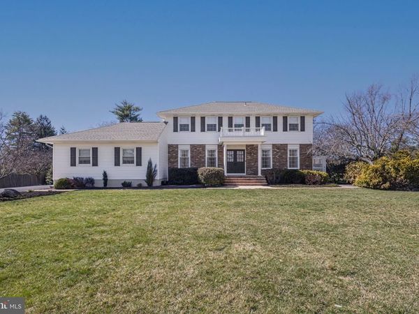 9 LARKSPUR LANE, LAWRENCE TOWNSHIP, NJ 08648