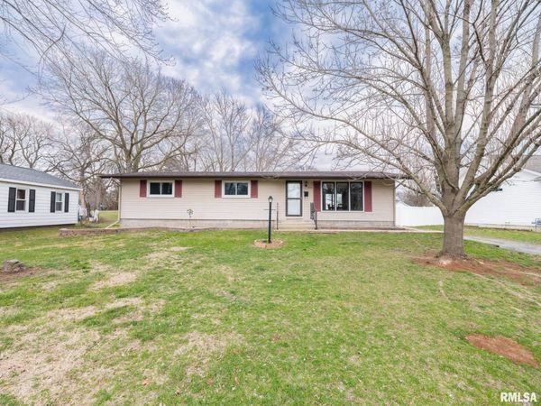 825 N BROADWAY Street, Havana, IL 62644