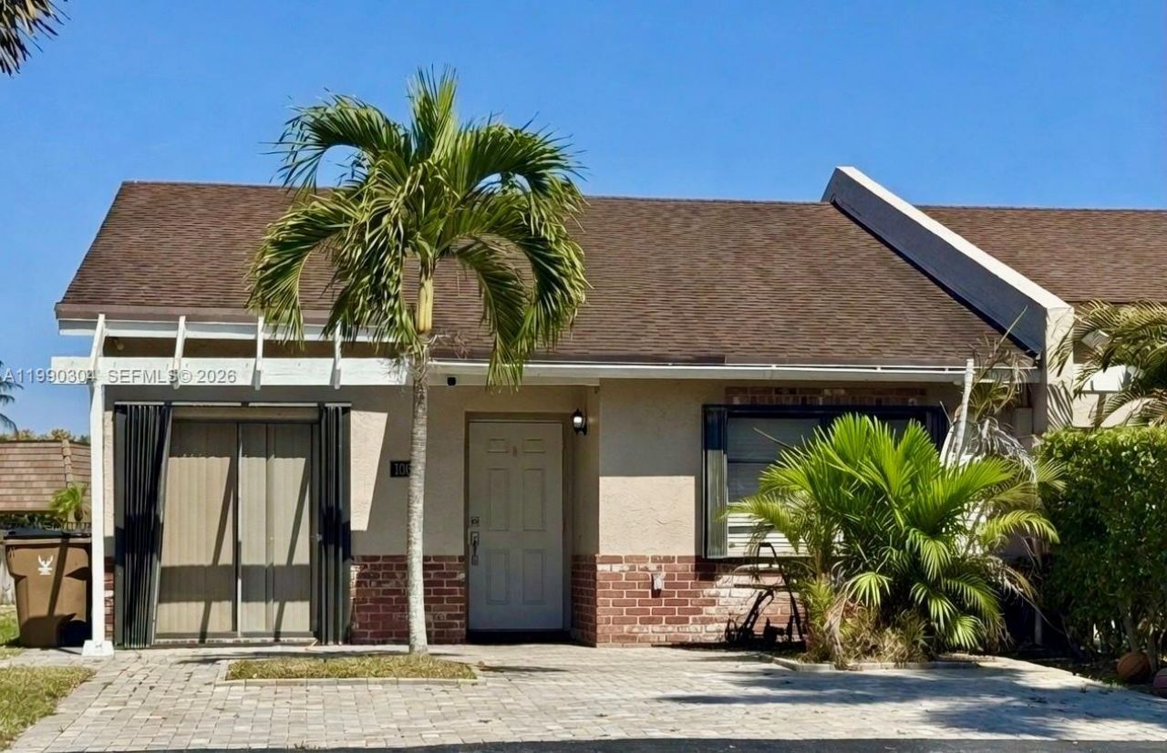 1061 NW 53rd St, Deerfield Beach, FL 33064 Main Photo