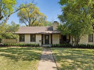 9262 Forest Hills Boulevard, Dallas, TX 75218
