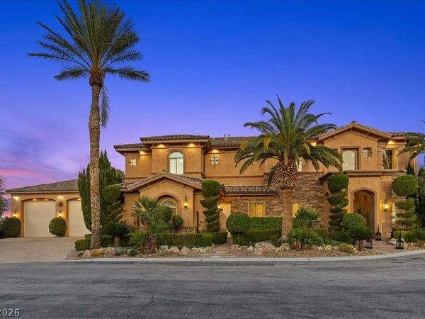 8455 Stange Avenue, Las Vegas, NV 89129