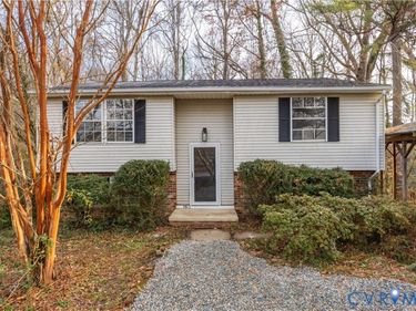 3813 Woodfield Road , Chesterfield, VA 23234