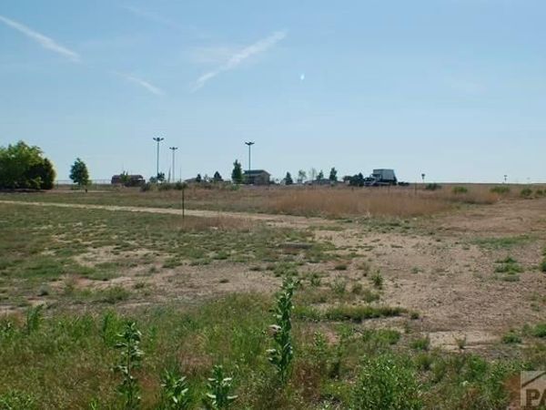 404 S McCulloch Blvd, Pueblo West, CO 81007