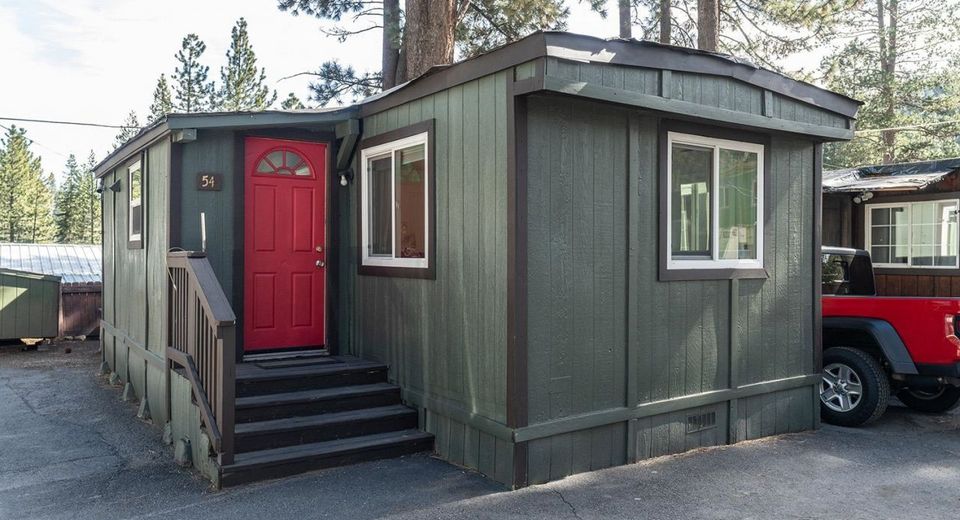 10715 Highway 89, Truckee, CA 96161 Photo