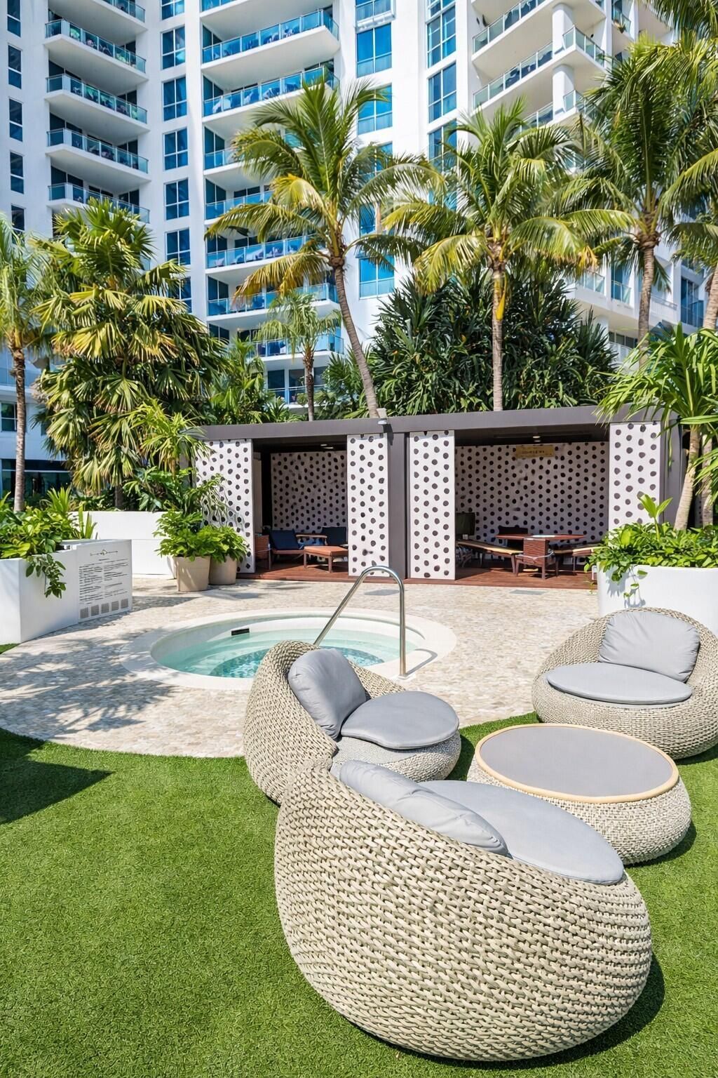 3535 S Ocean Drive, Unit 402, Hollywood, FL 33019 Photo