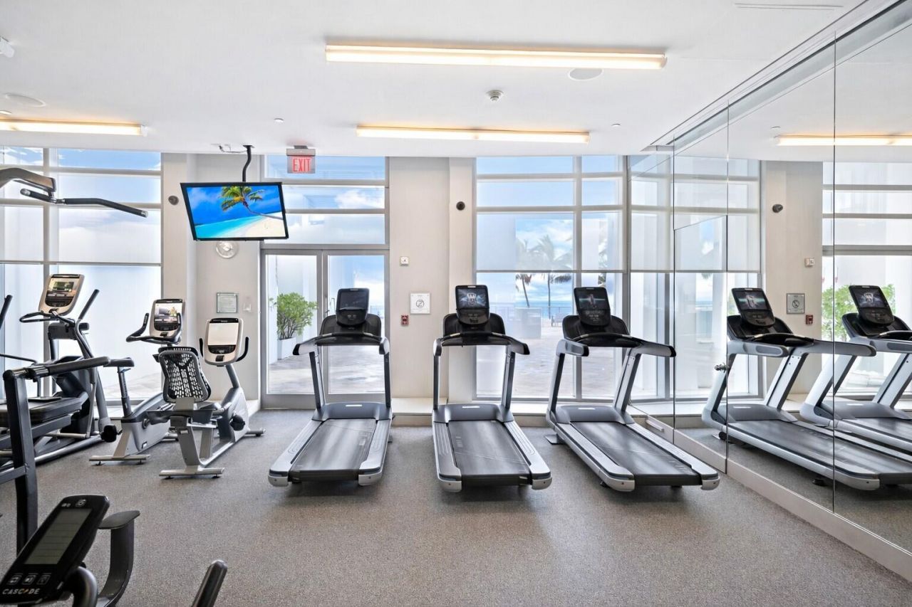 3535 S Ocean Drive, Unit 402, Hollywood, FL 33019 Photo