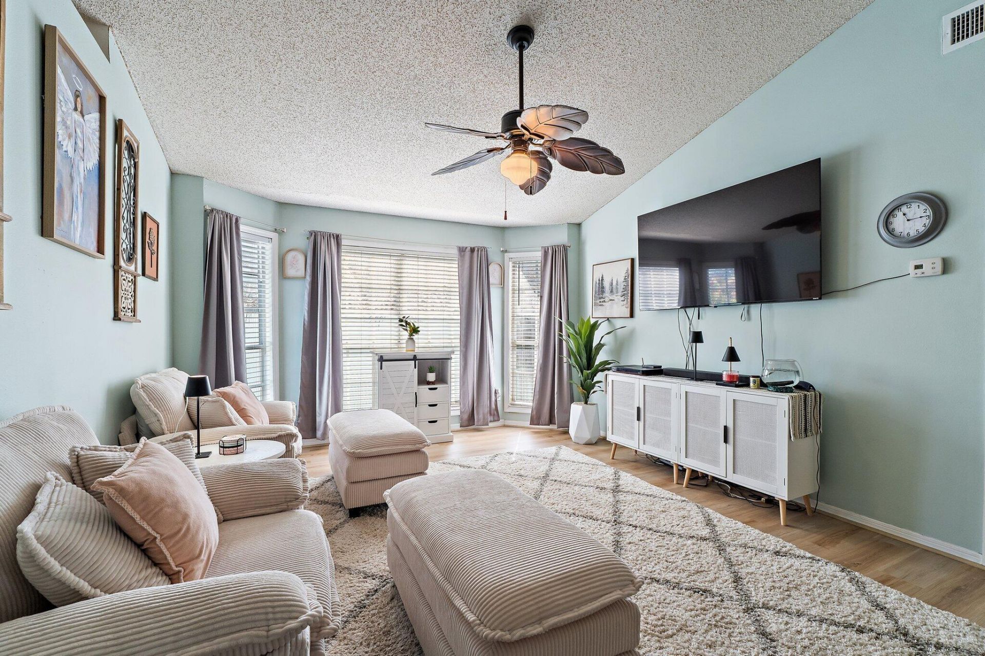 921 NE Zebrina Senda, Jensen Beach, FL 34957 Photo