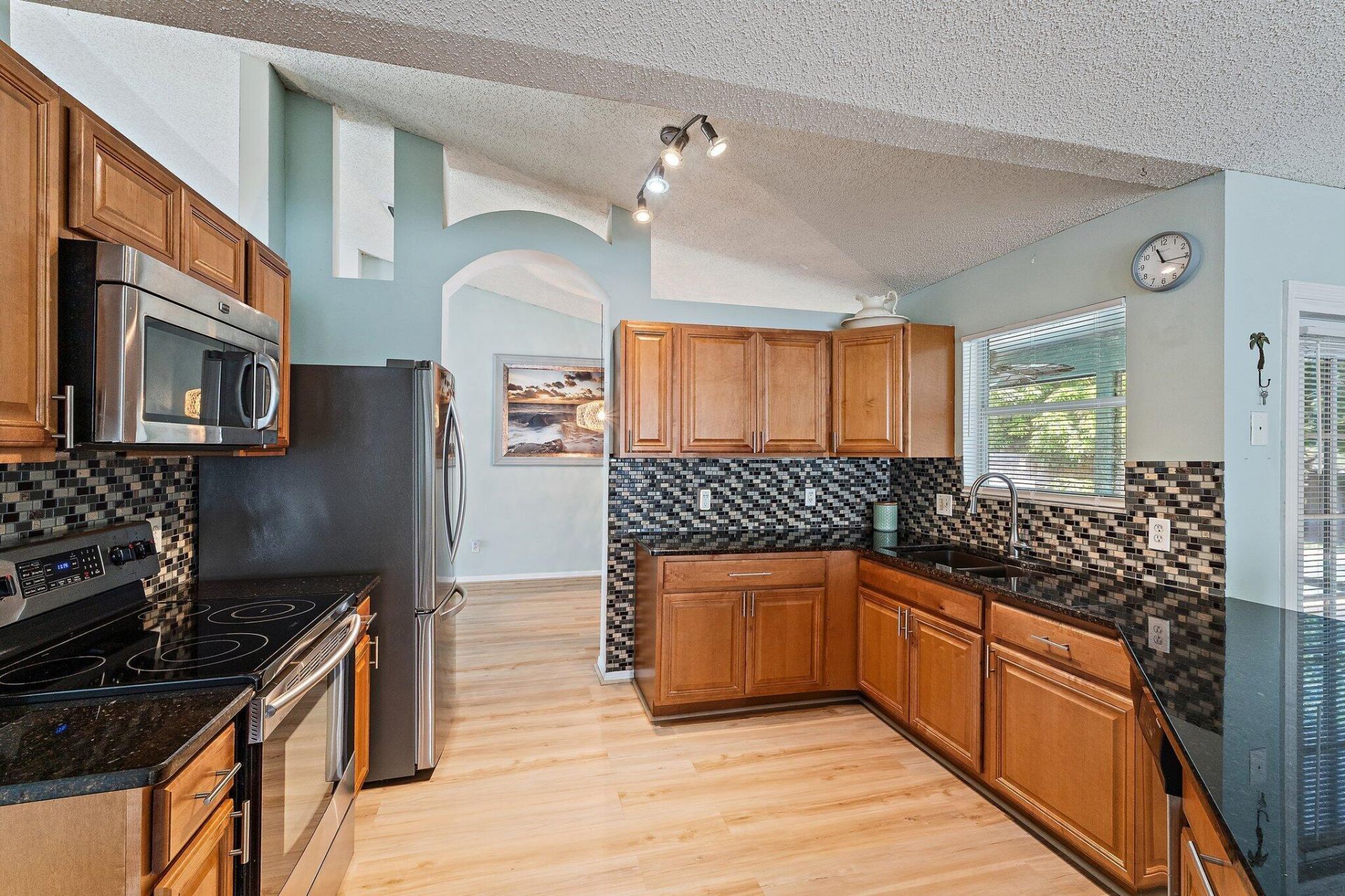 921 NE Zebrina Senda, Jensen Beach, FL 34957 Photo