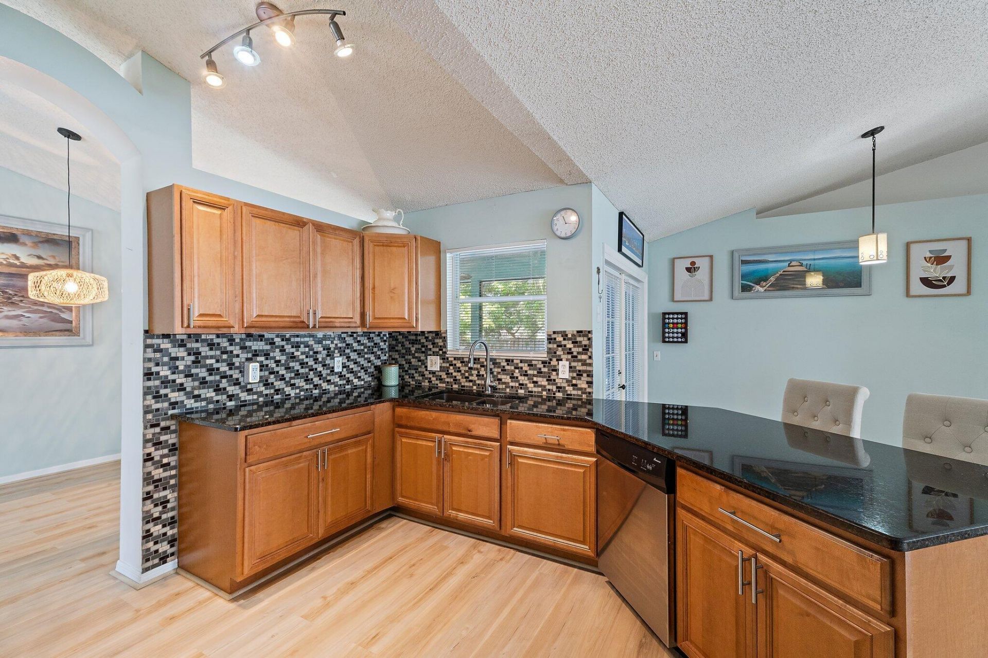 921 NE Zebrina Senda, Jensen Beach, FL 34957 Photo