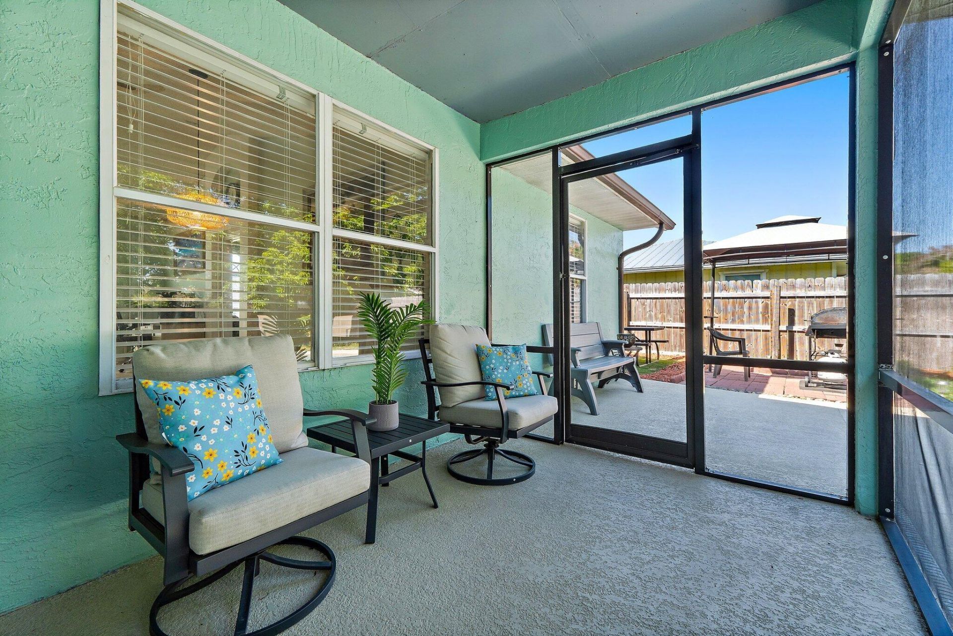 921 NE Zebrina Senda, Jensen Beach, FL 34957 Photo