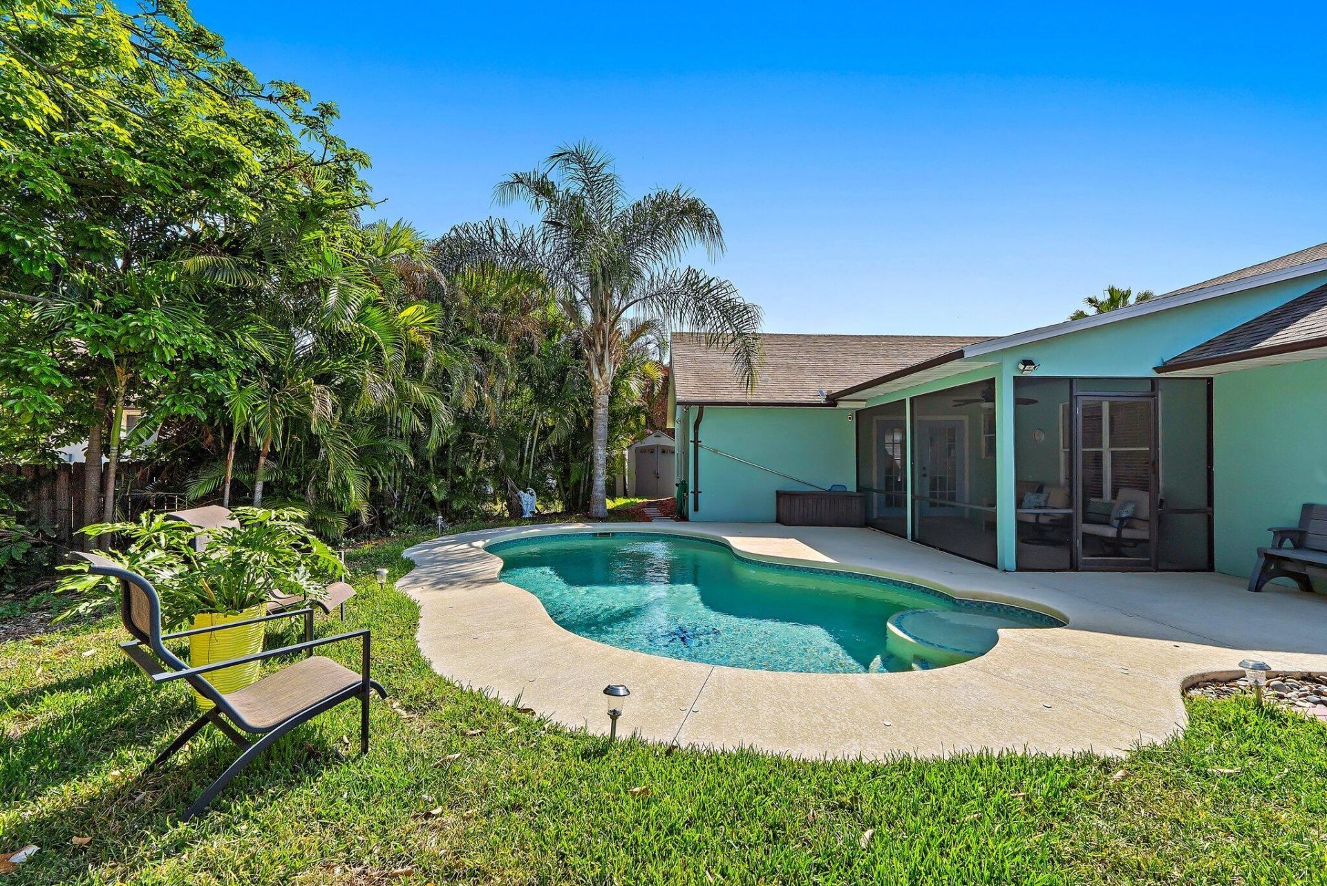 921 NE Zebrina Senda, Jensen Beach, FL 34957 Photo