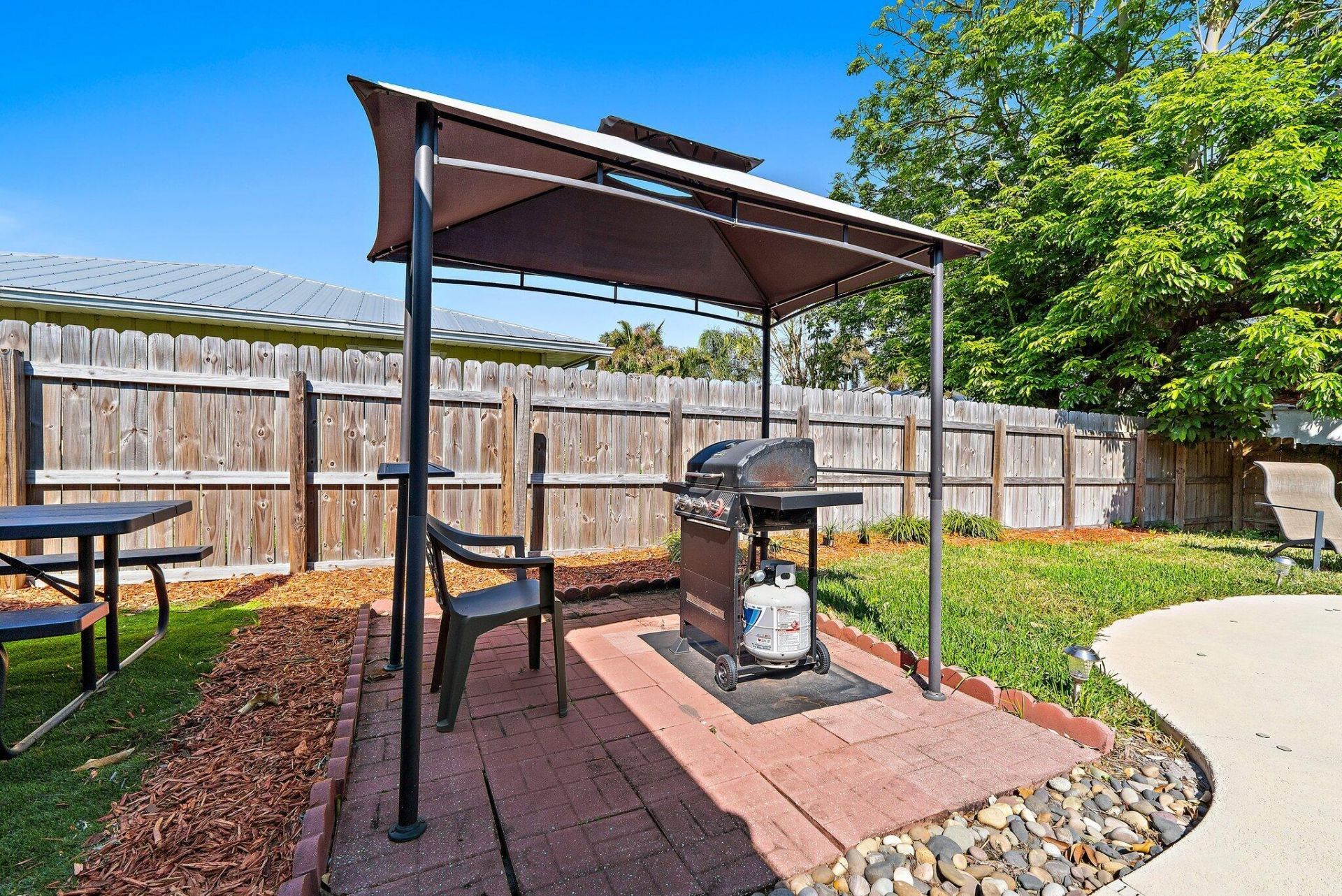 921 NE Zebrina Senda, Jensen Beach, FL 34957 Photo