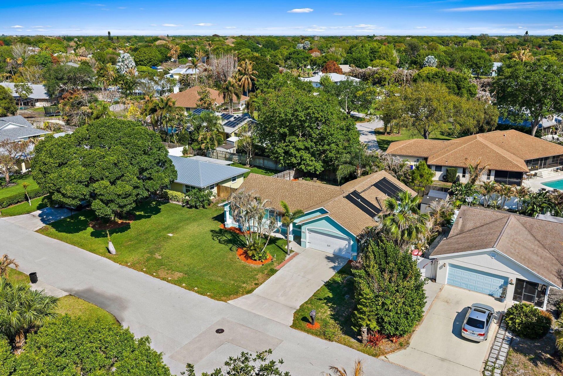 921 NE Zebrina Senda, Jensen Beach, FL 34957 Photo