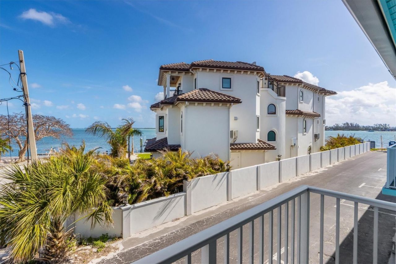 117 7th Street N, Unit 35, Bradenton Beach, FL 34217 Photo