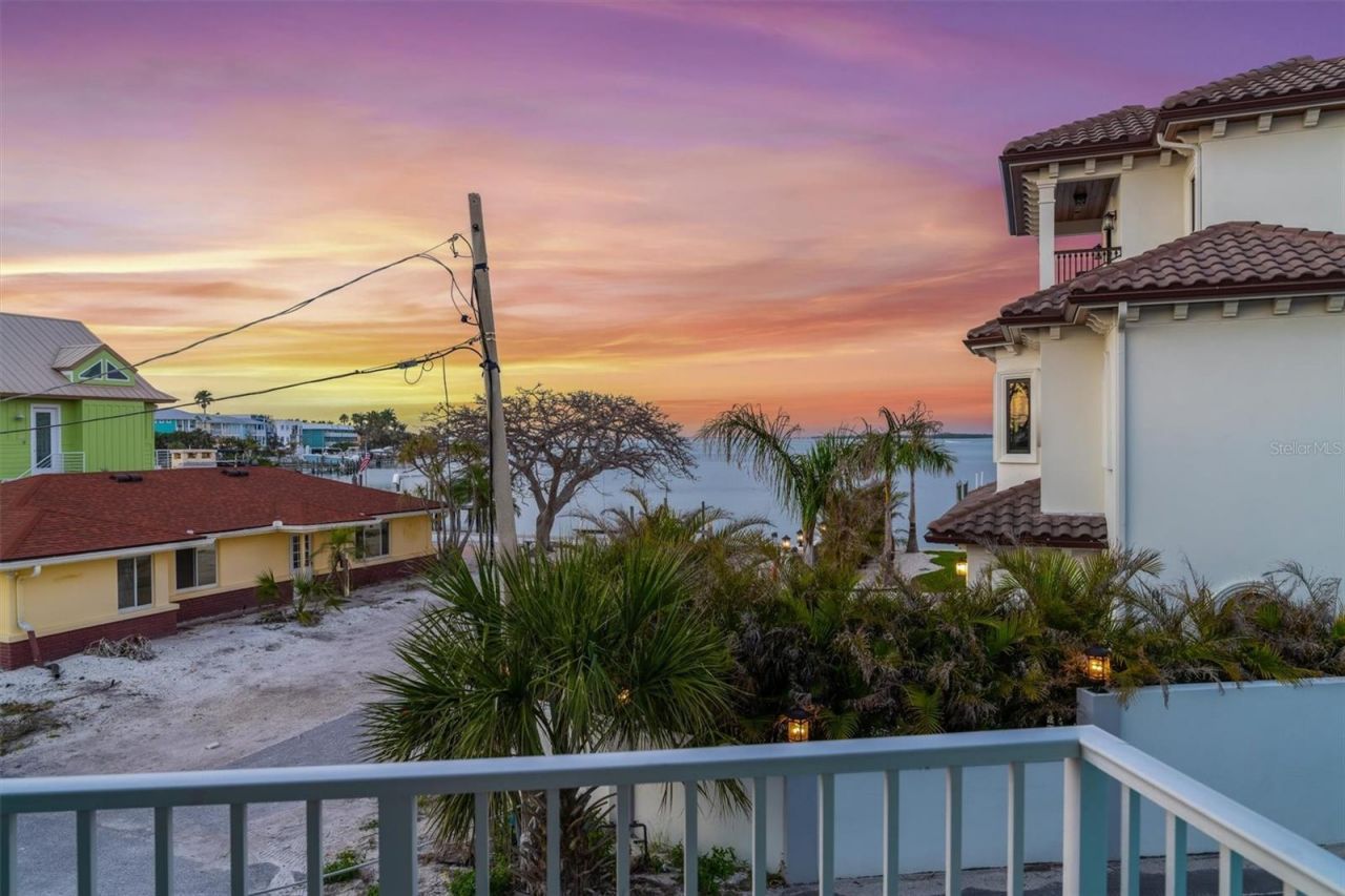 117 7th Street N, Unit 35, Bradenton Beach, FL 34217 Photo