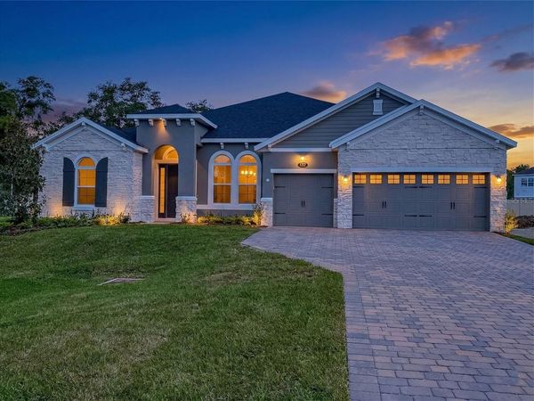 132 LAKE DRIVE , OVIEDO, FL 32765