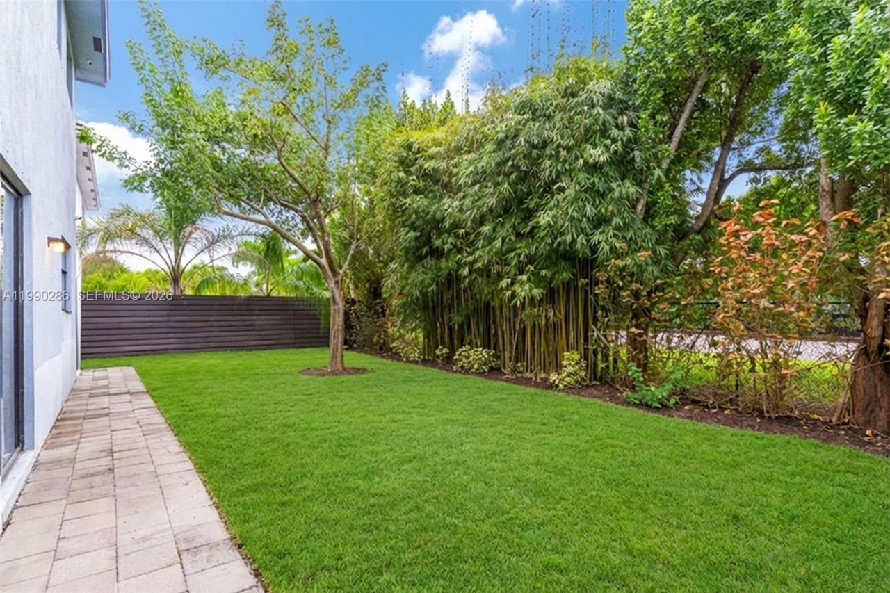 16058 SW 136th Way, Miami, FL 33196 Photo