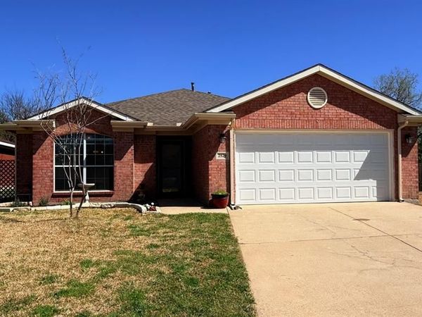 2529 Ensenada Lane, Fort Worth, TX 76108